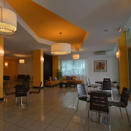تْشيزيناتيكو Hotel Orly المظهر الخارجي الصورة
