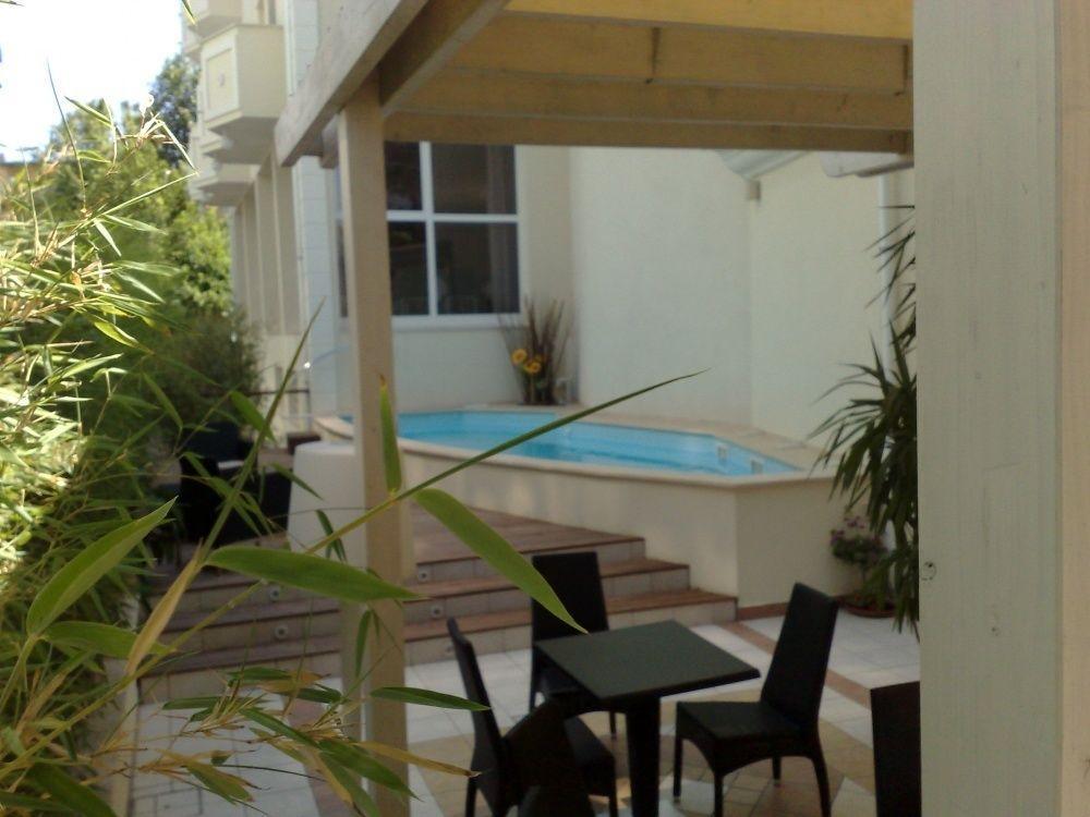 تْشيزيناتيكو Hotel Orly المظهر الخارجي الصورة