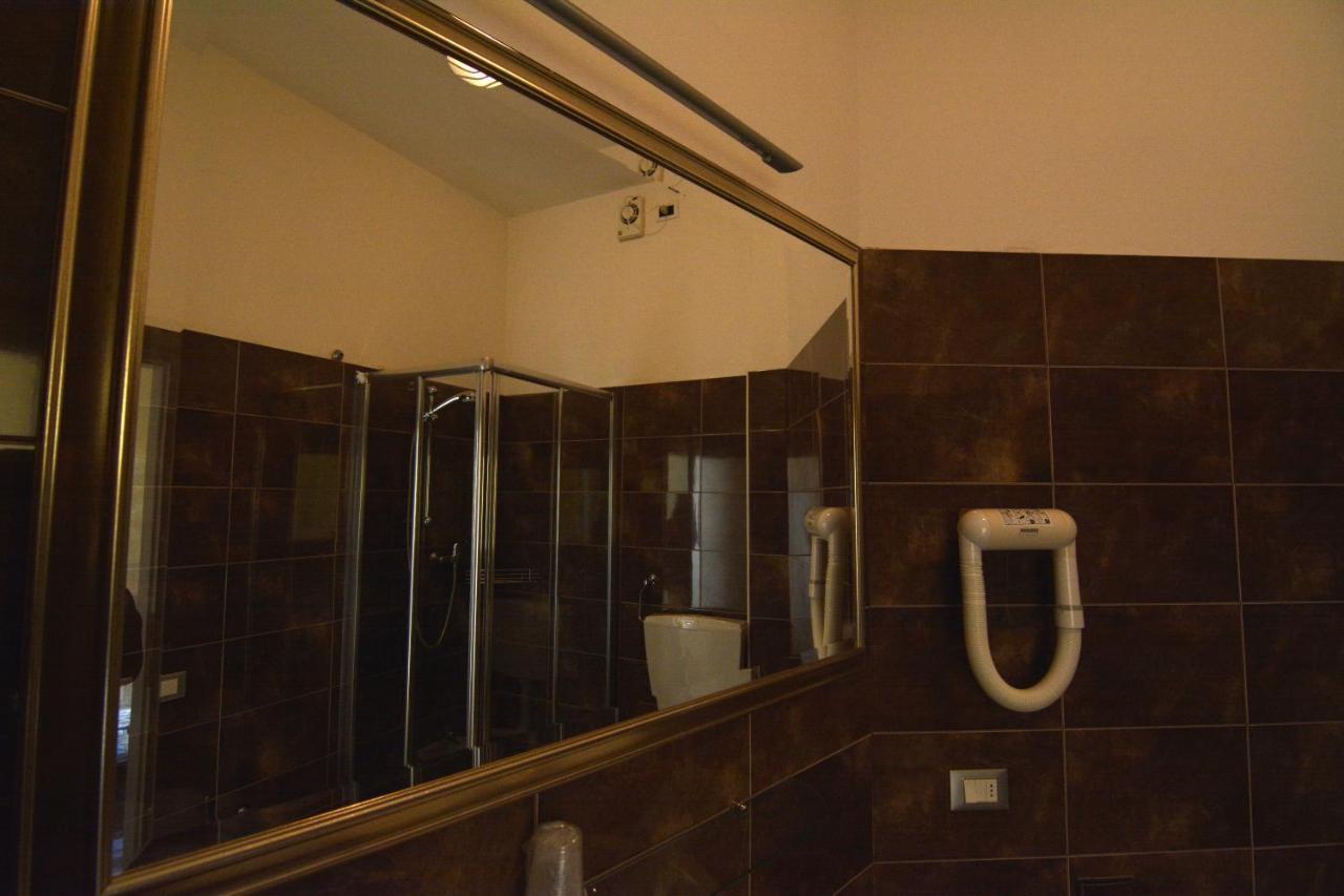 تْشيزيناتيكو Hotel Orly المظهر الخارجي الصورة
