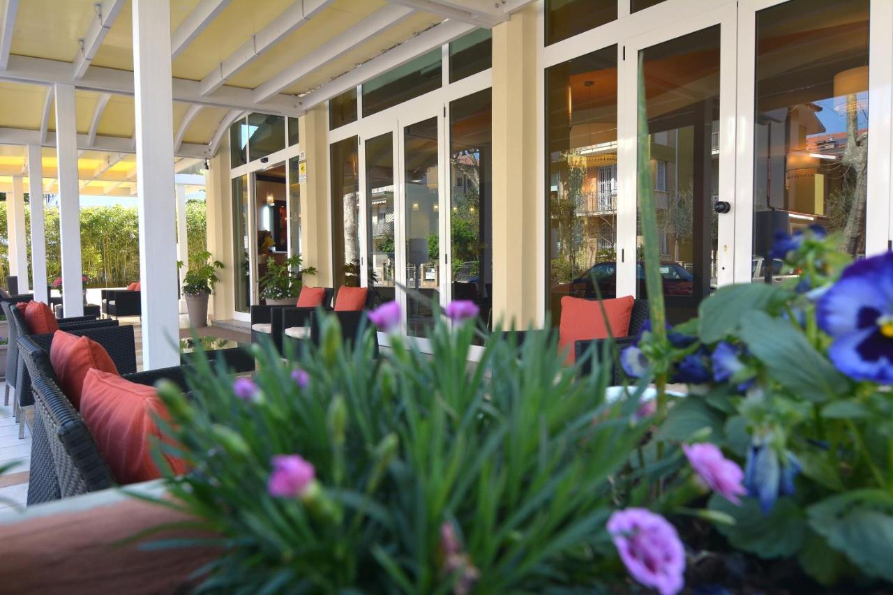 تْشيزيناتيكو Hotel Orly المظهر الخارجي الصورة
